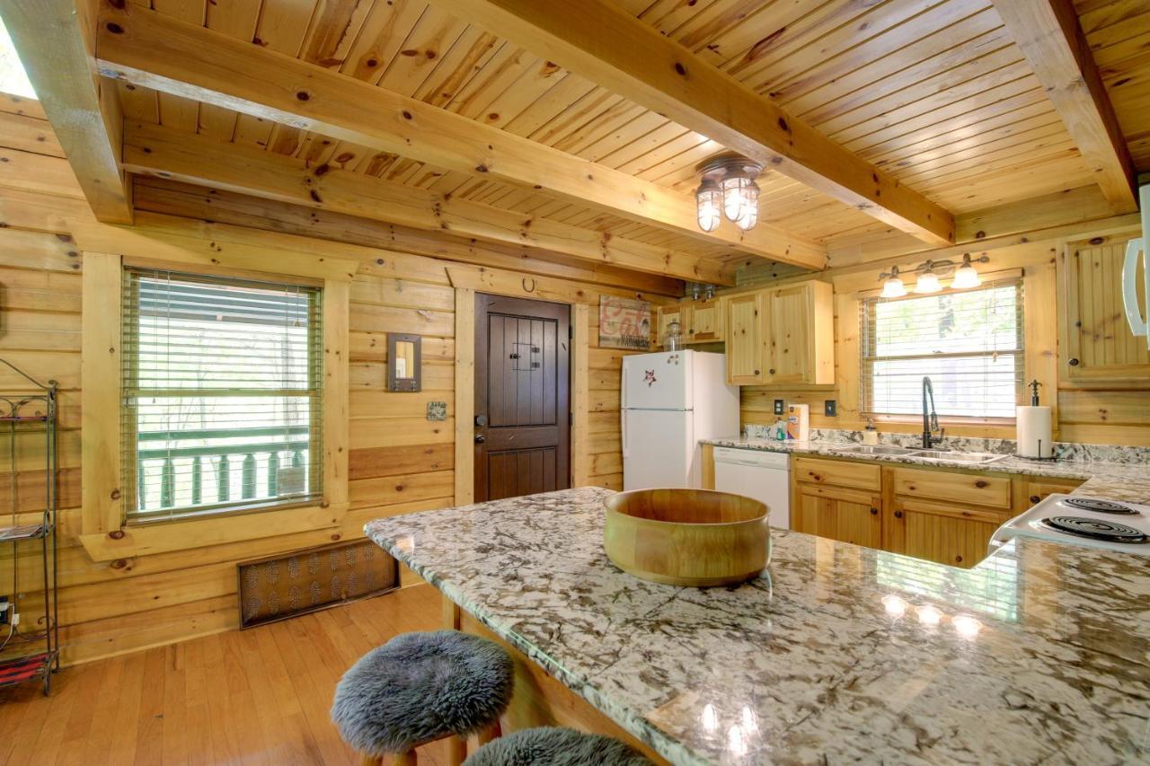 Gatlinburg Family Cabin With Private Hot Tub And Deck! Villa Exterior foto