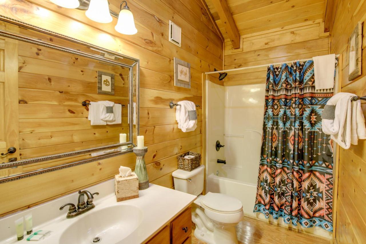 Gatlinburg Family Cabin With Private Hot Tub And Deck! Villa Exterior foto